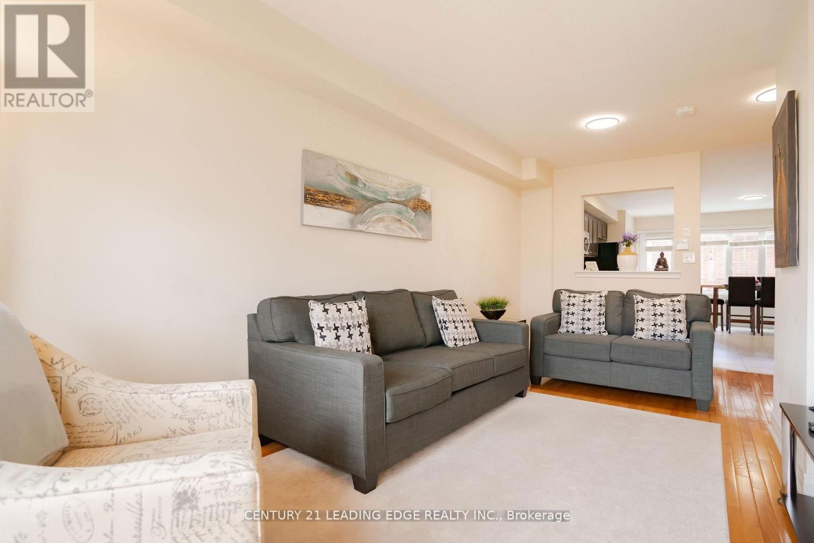 488 RIVERLANDS AVENUE Image 6