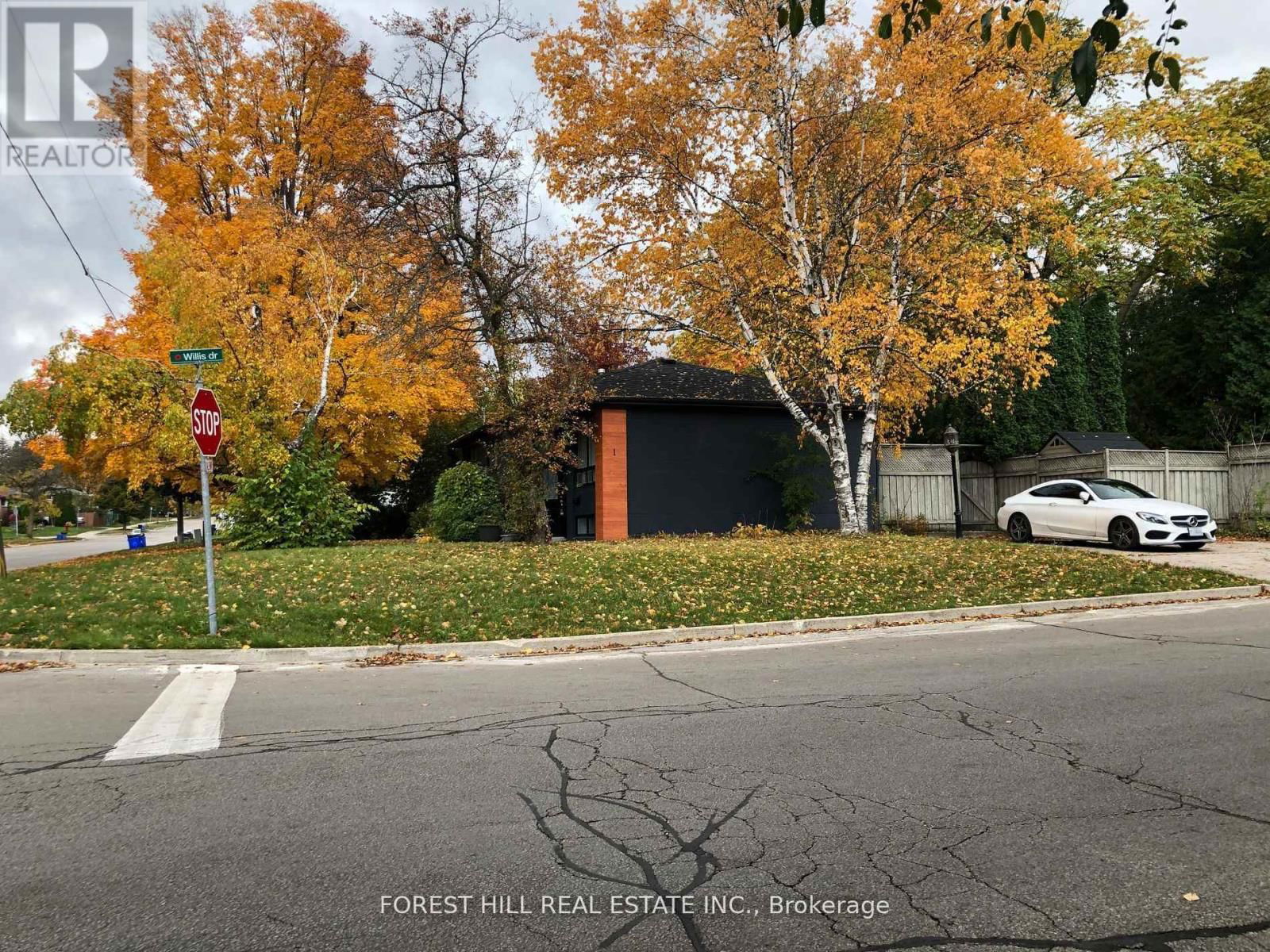 1 WILLIS DRIVE Image 30