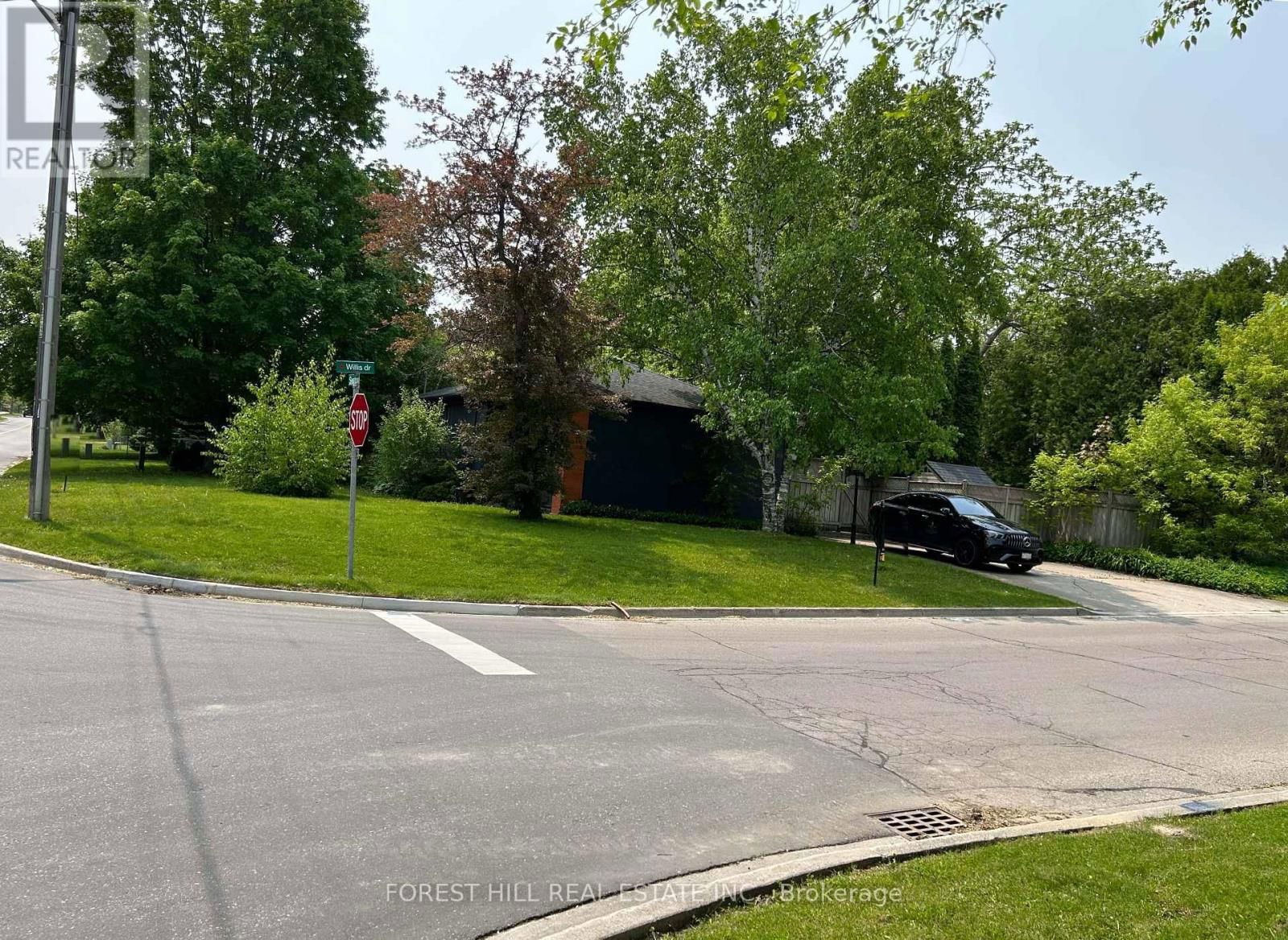 1 WILLIS DRIVE Image 34
