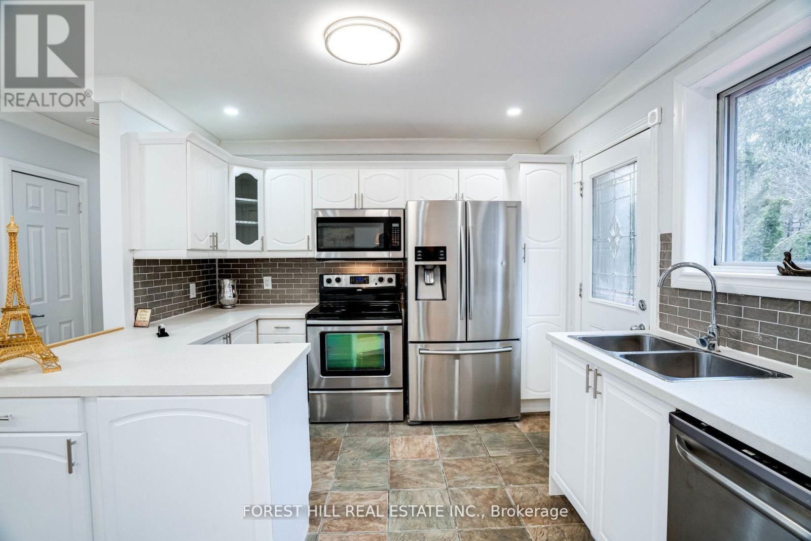1 WILLIS DRIVE Image 9