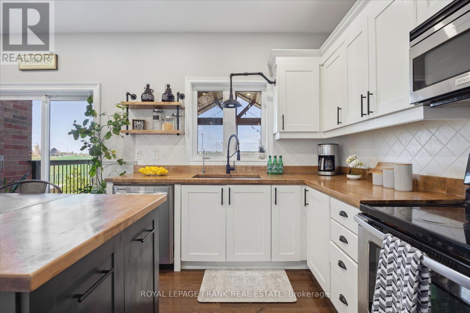 21 BROWNSCOMBE CRESCENT Image 10