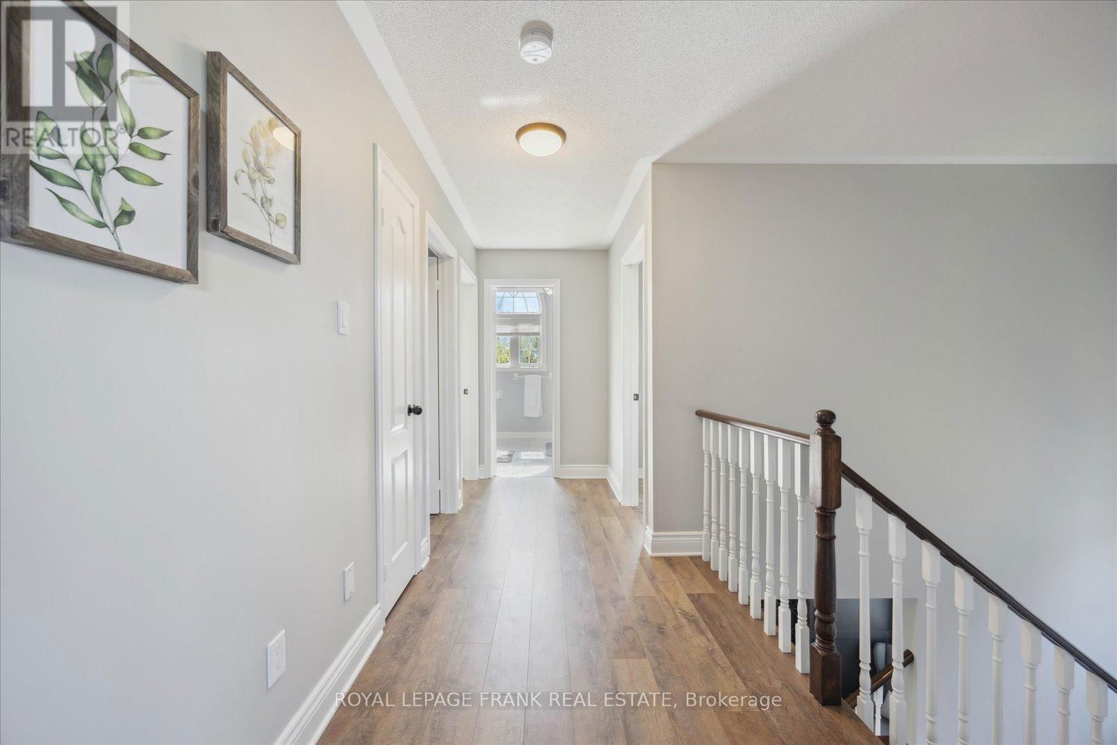 21 BROWNSCOMBE CRESCENT Image 14