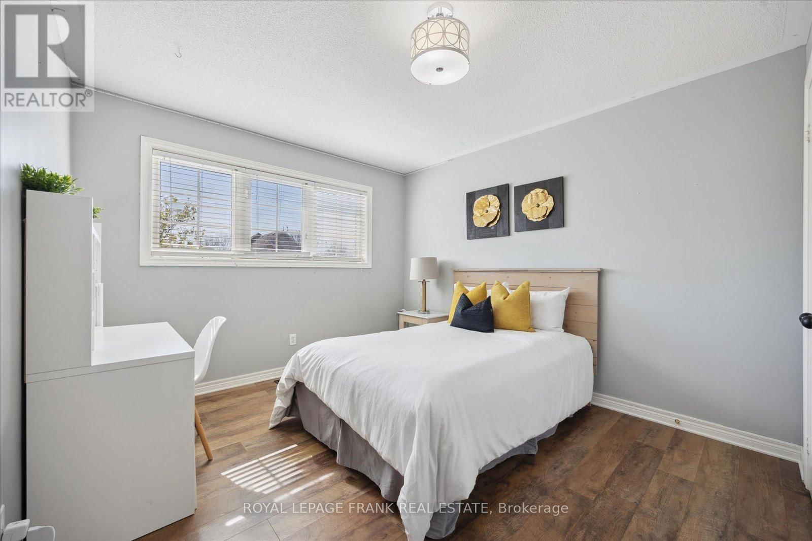 21 BROWNSCOMBE CRESCENT Image 20