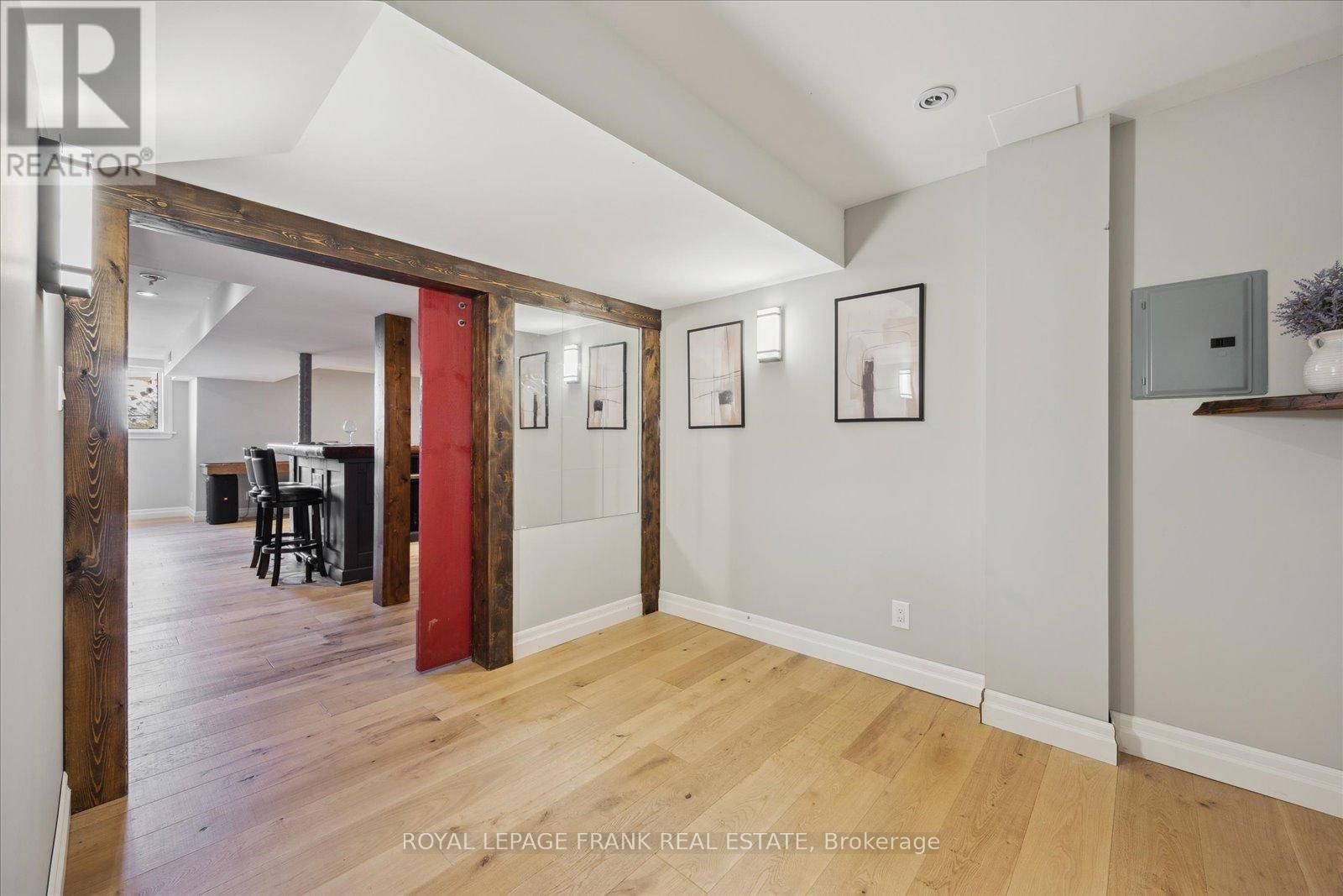 21 BROWNSCOMBE CRESCENT Image 24
