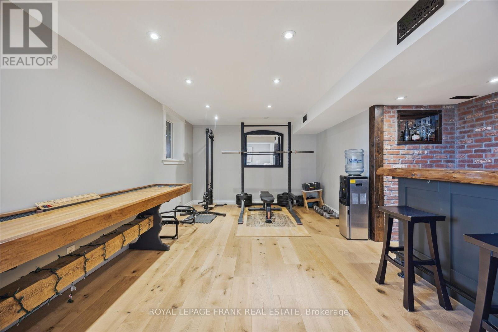 21 BROWNSCOMBE CRESCENT Image 27