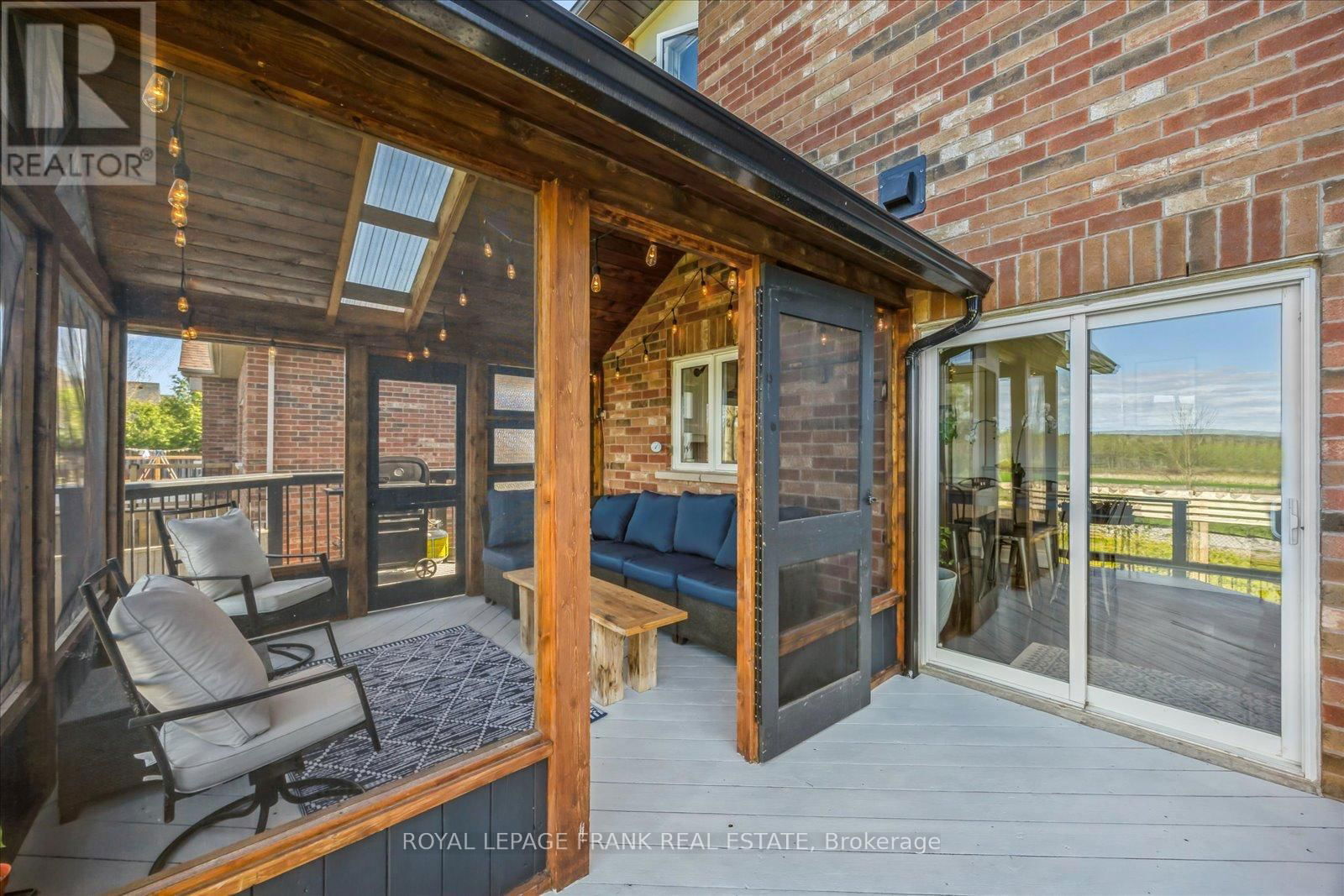 21 BROWNSCOMBE CRESCENT Image 32