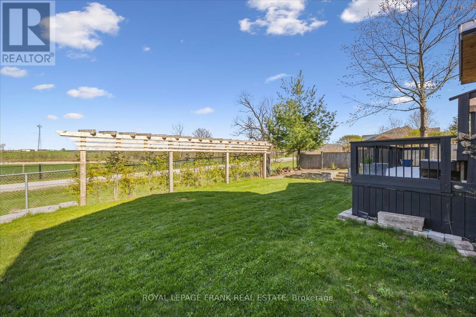 21 BROWNSCOMBE CRESCENT Image 37