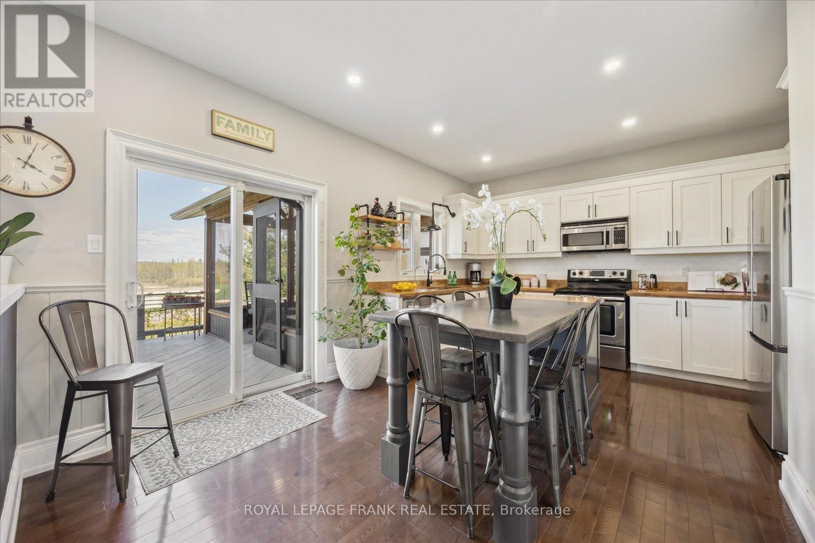 21 BROWNSCOMBE CRESCENT Image 7
