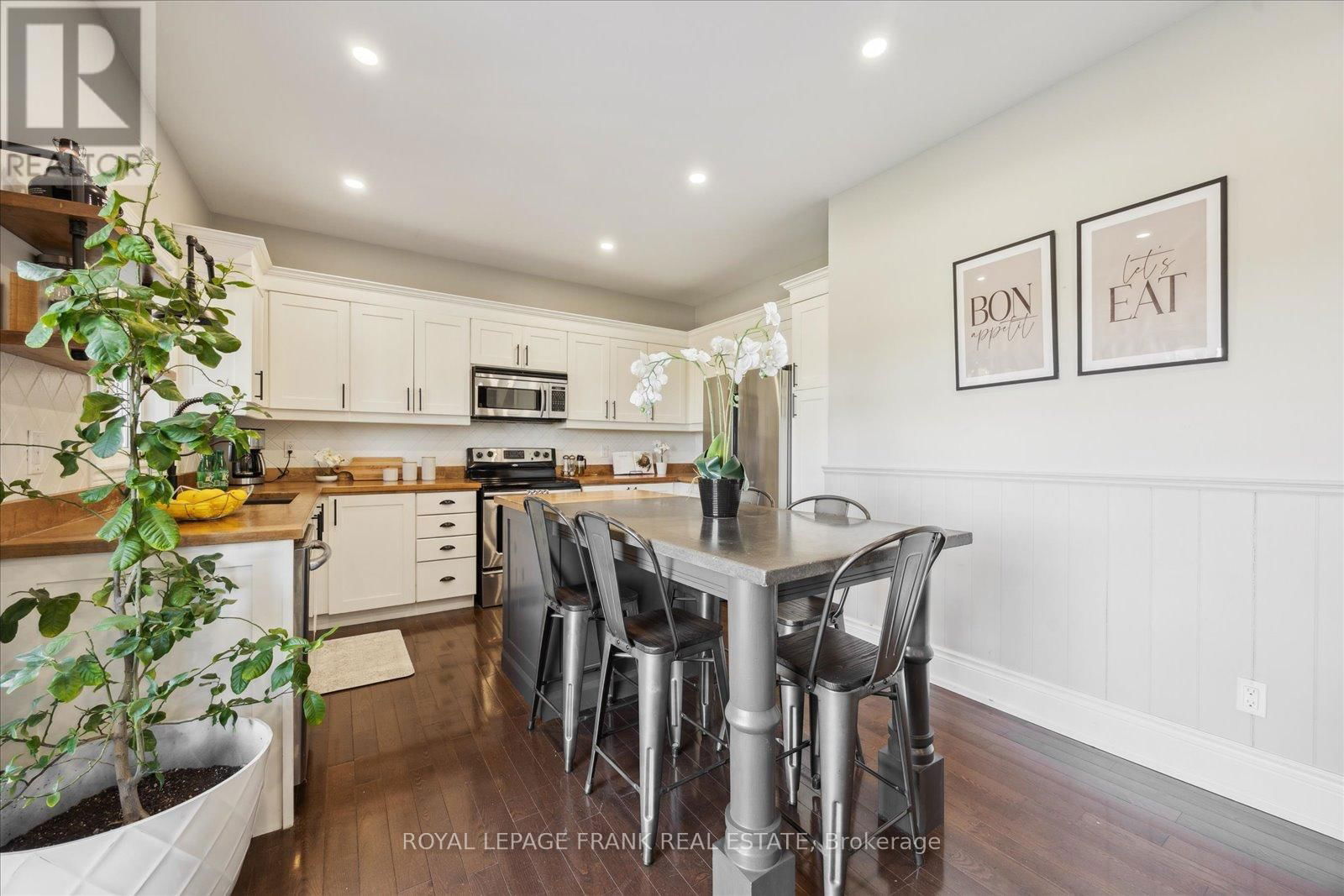 21 BROWNSCOMBE CRESCENT Image 9