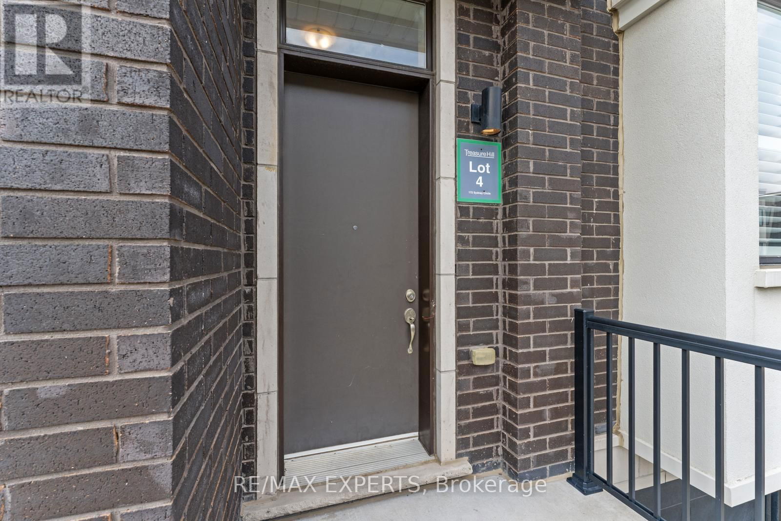 172 SYDNEY CIRCLE Image 2