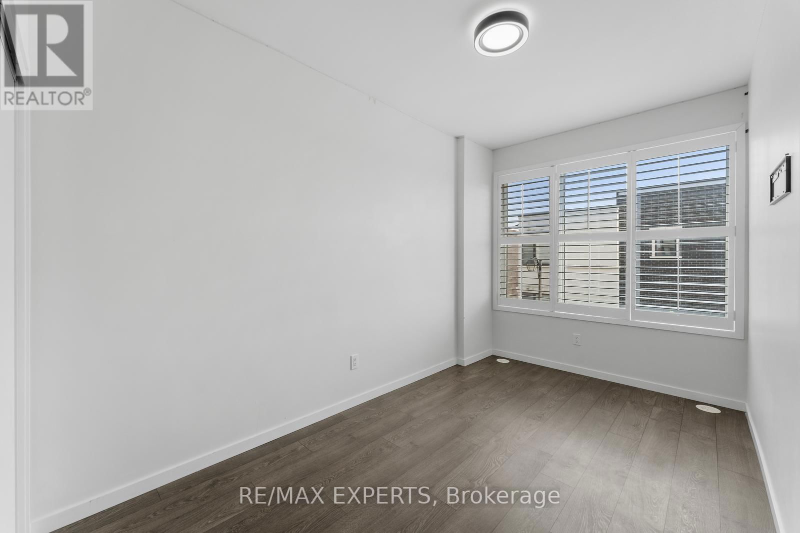 172 SYDNEY CIRCLE Image 28