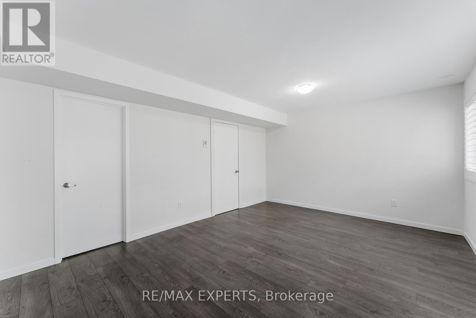172 SYDNEY CIRCLE Image 33