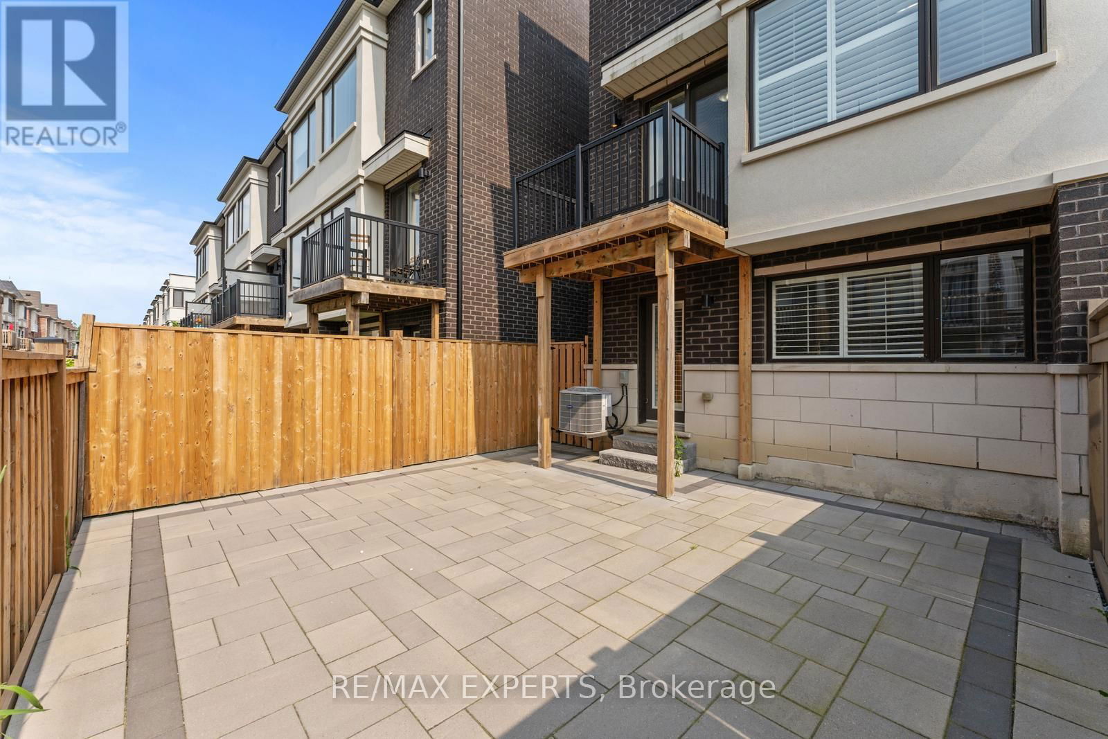 172 SYDNEY CIRCLE Image 37