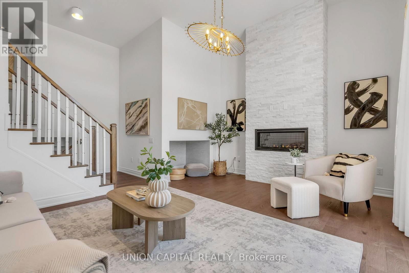 130 WALTER ENGLISH DRIVE Image 15