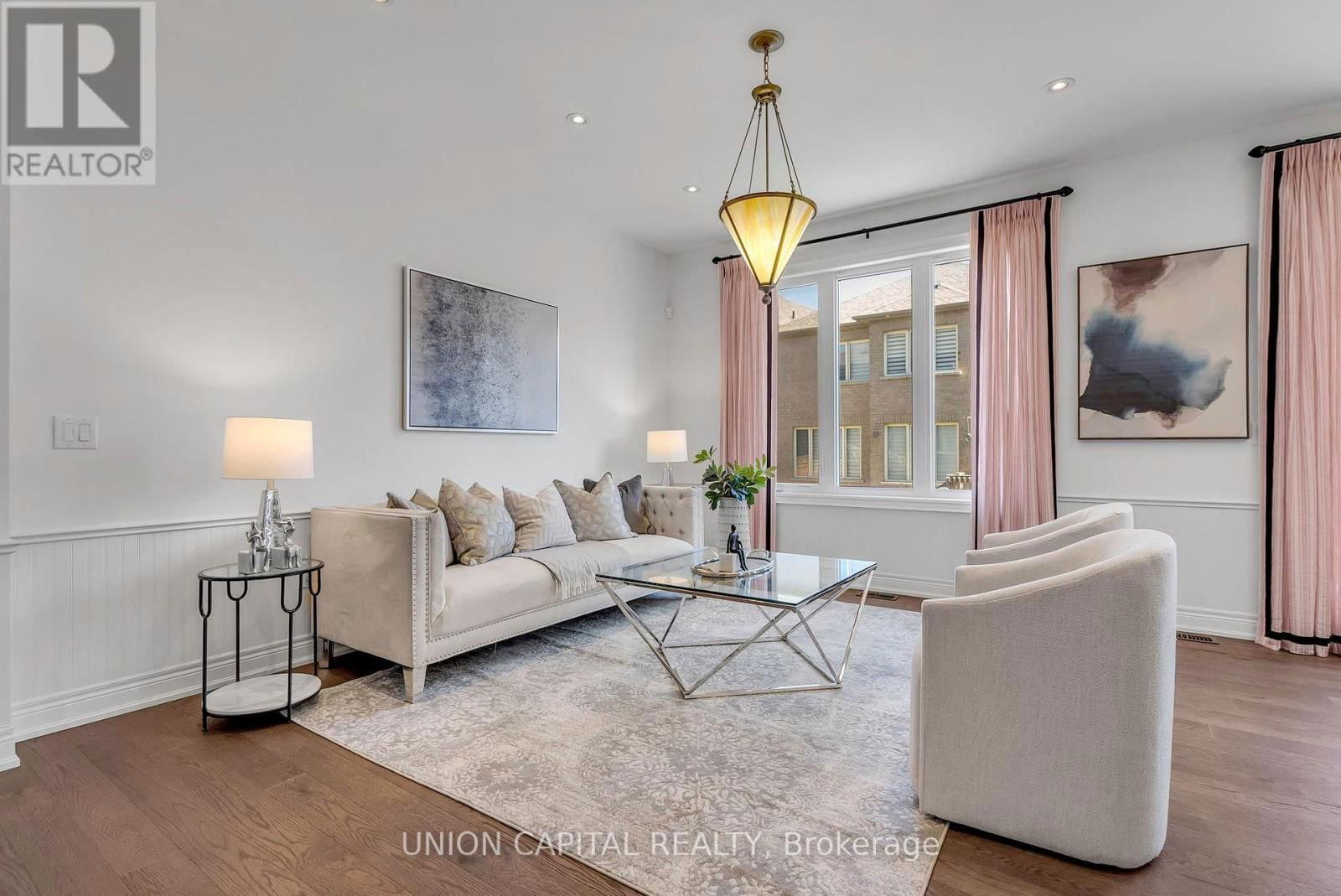 130 WALTER ENGLISH DRIVE Image 6