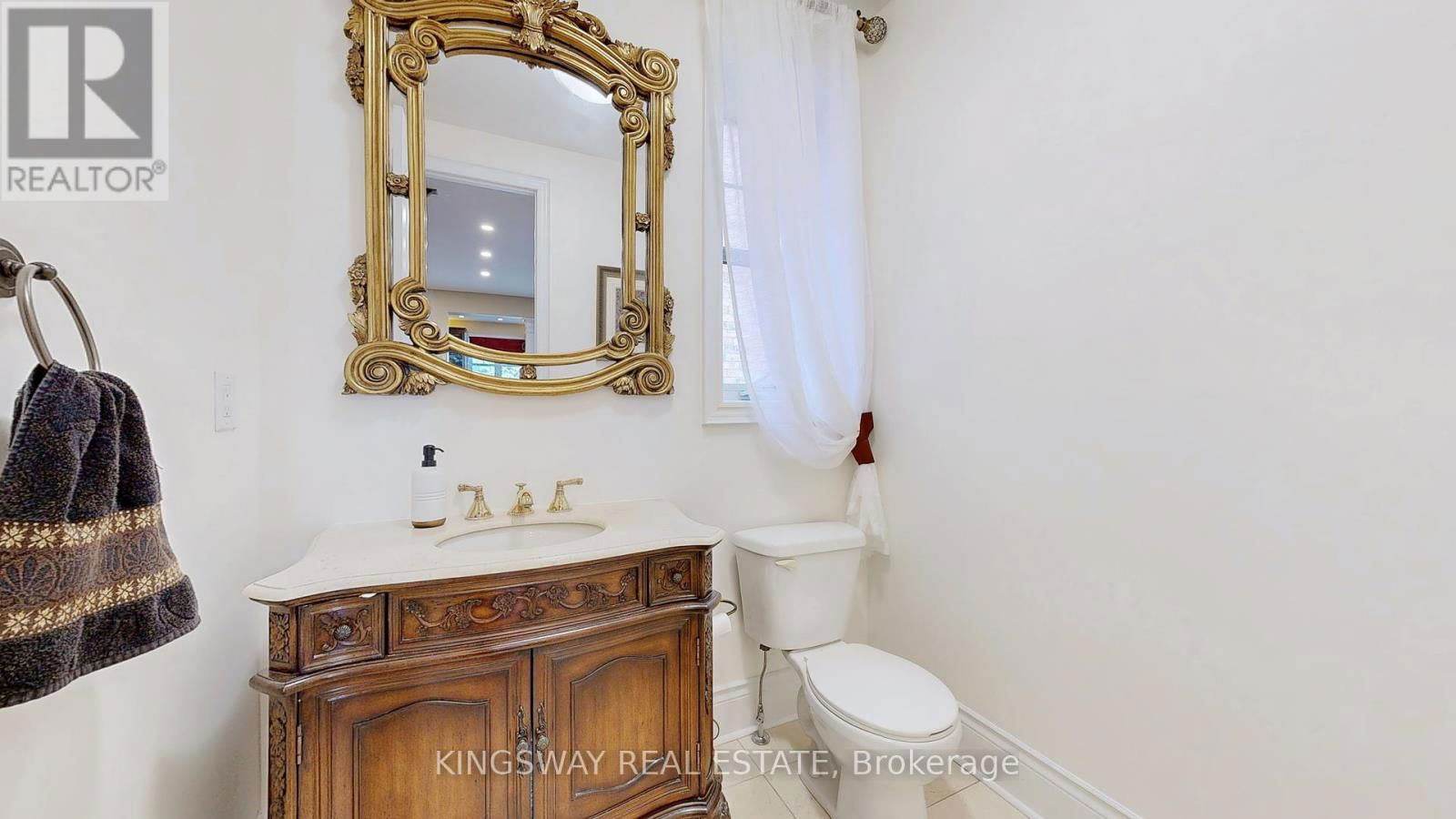84 WILLIAM BOWES BOULEVARD Image 22