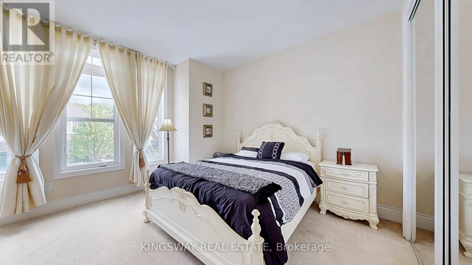 84 WILLIAM BOWES BOULEVARD Image 33