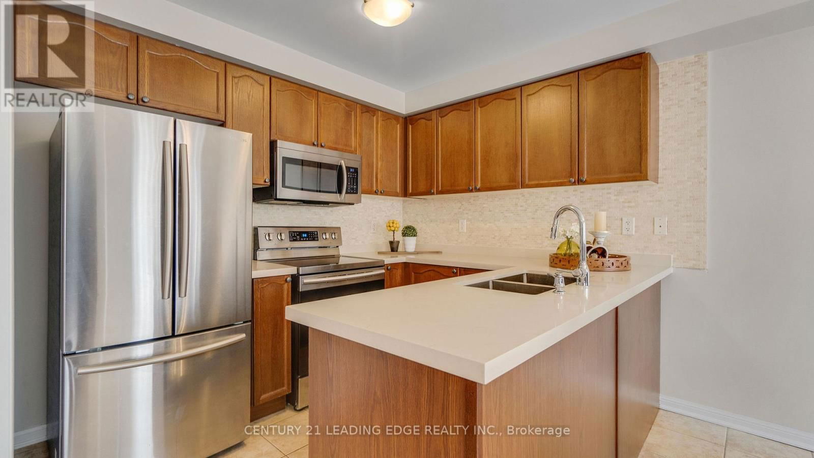 15 JAMESWAY CRESCENT Image 11
