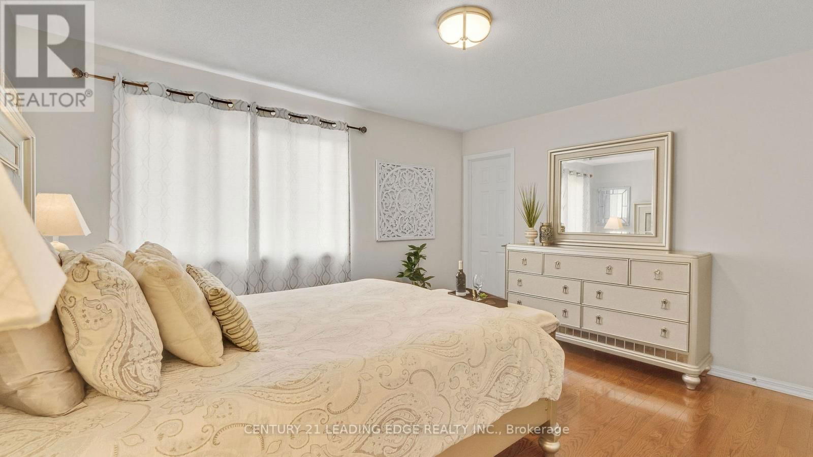 15 JAMESWAY CRESCENT Image 21