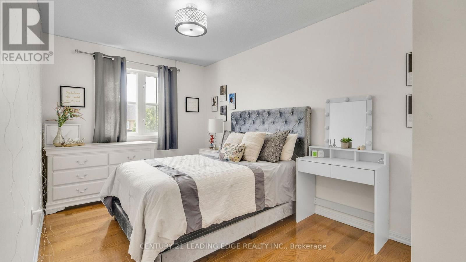 15 JAMESWAY CRESCENT Image 23