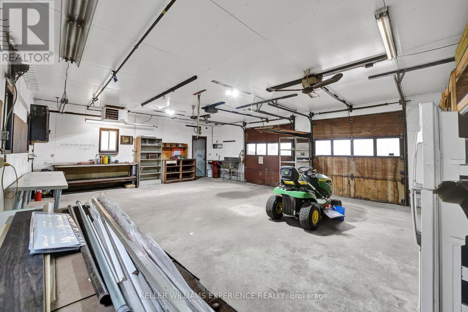 37 TOTTENHAM ROAD Image 34