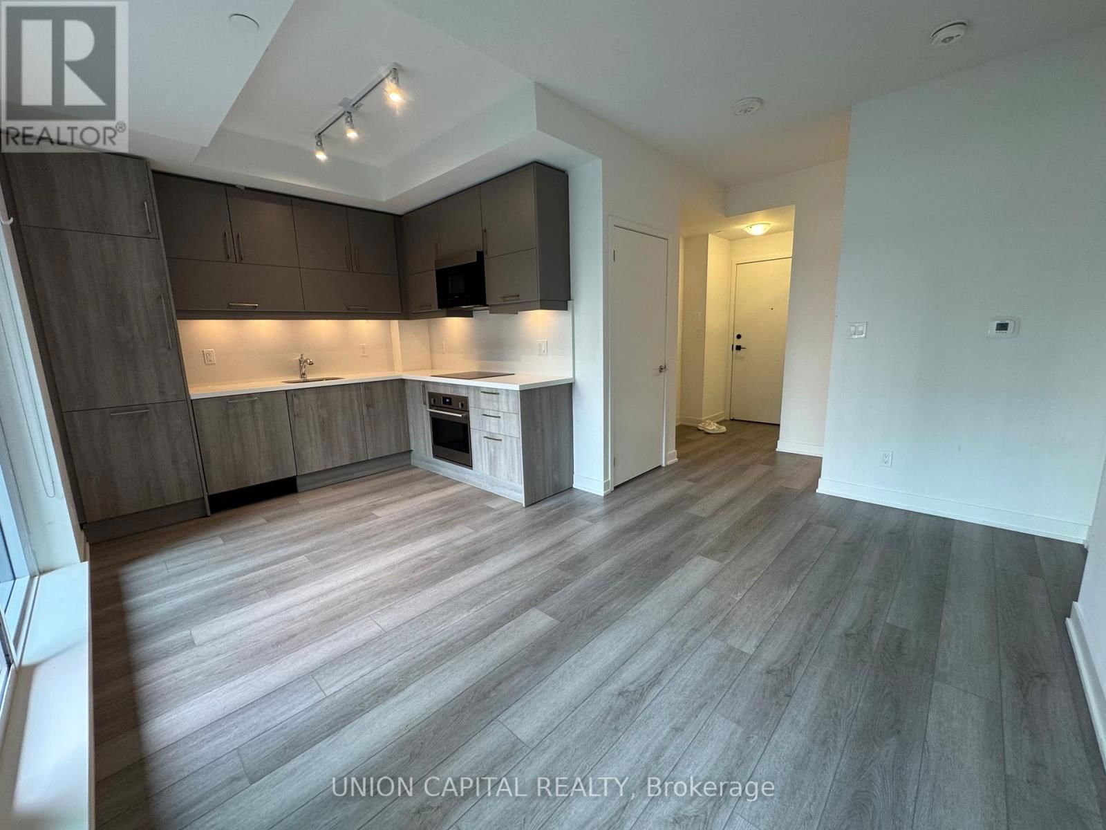 507 - 38 SIMCOE PROMENADE Image 12