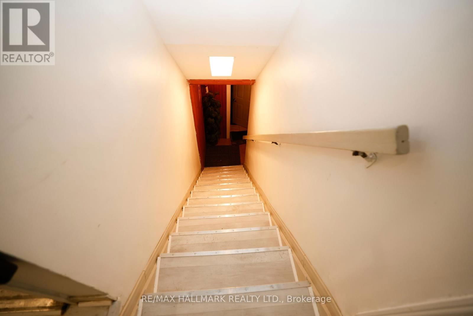 3 - 37 HOLLAND STREET WEST Image 8
