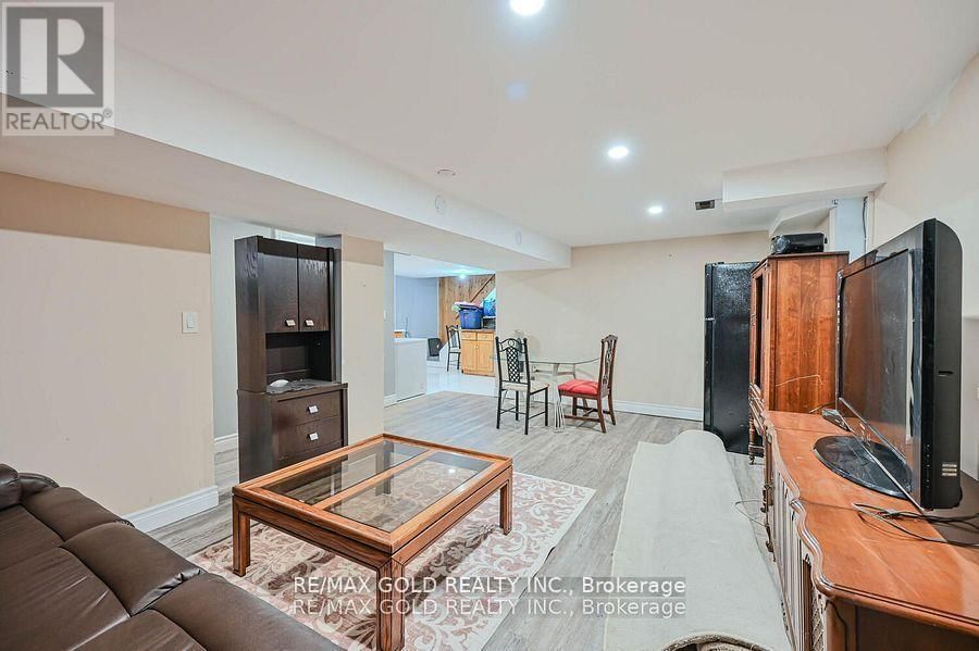 8726 HIGHWAY 9 Image 39
