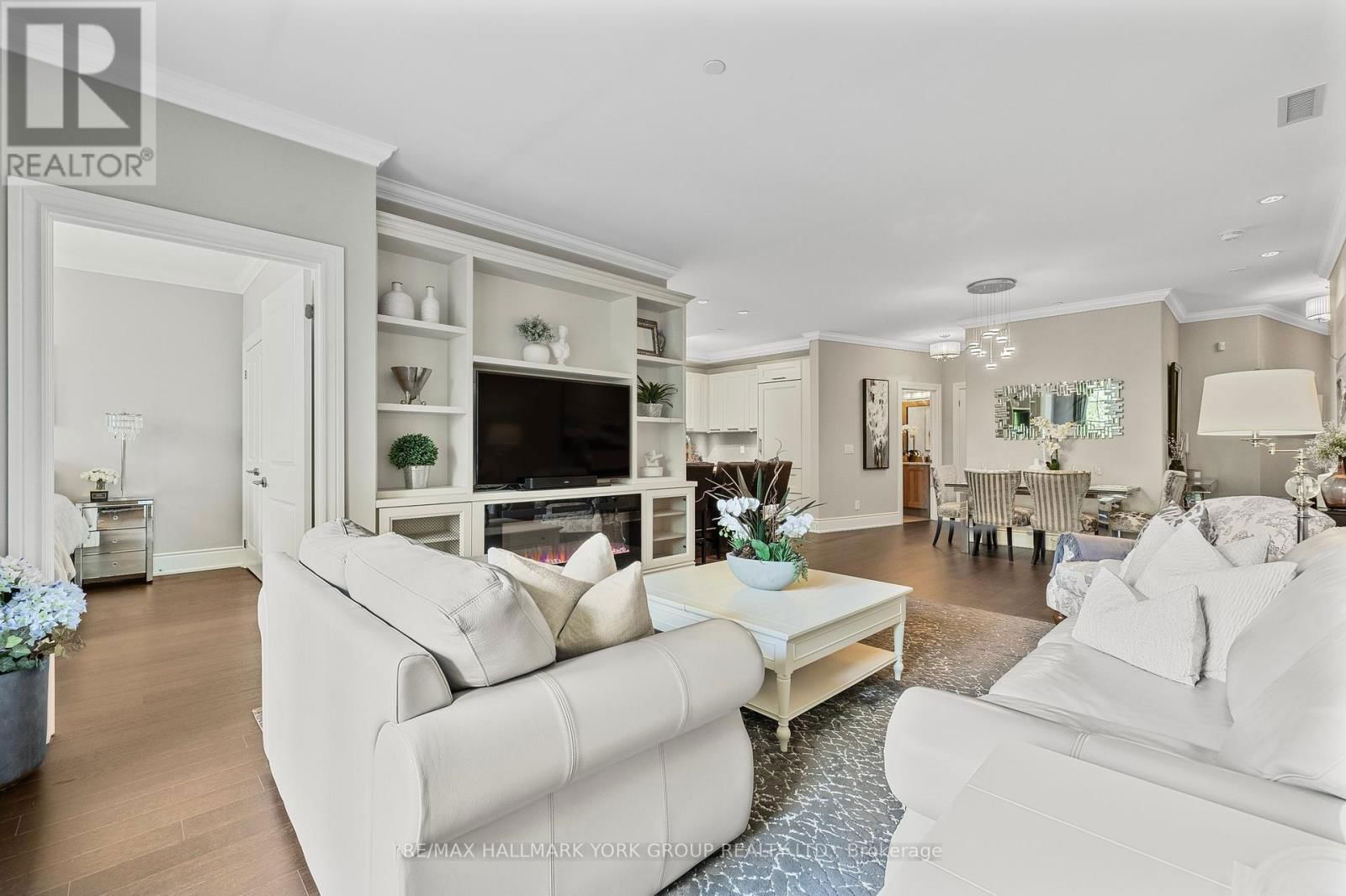 209 - 10360 ISLINGTON AVENUE Image 4