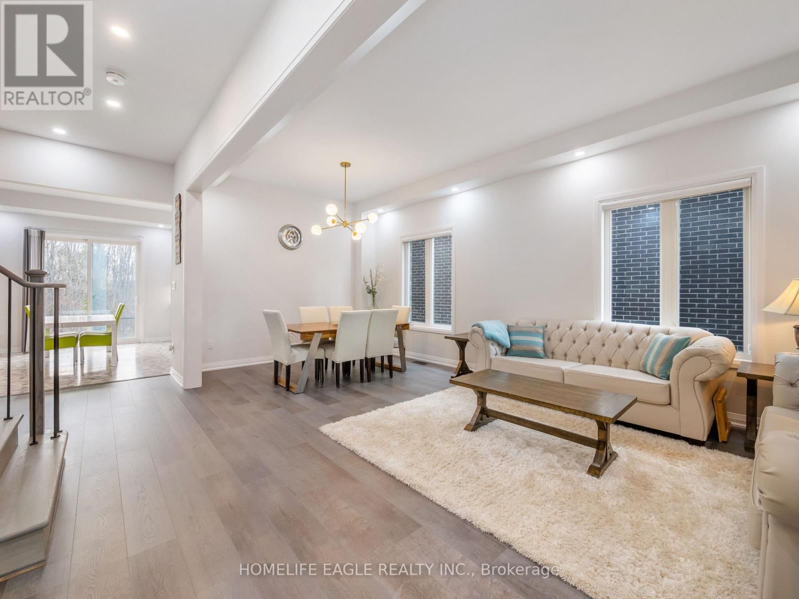 1028 HARDY WAY Image 2