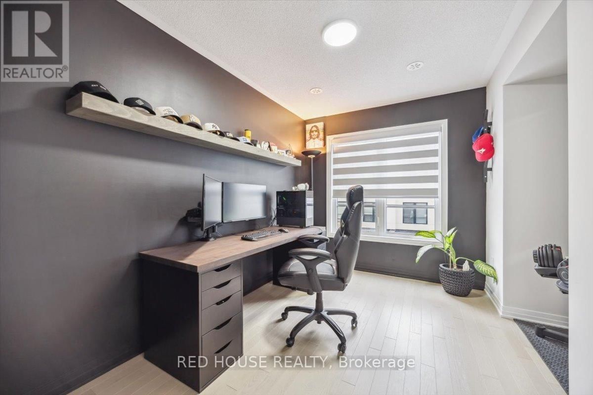 7 - 40 BAYNES WAY Image 11
