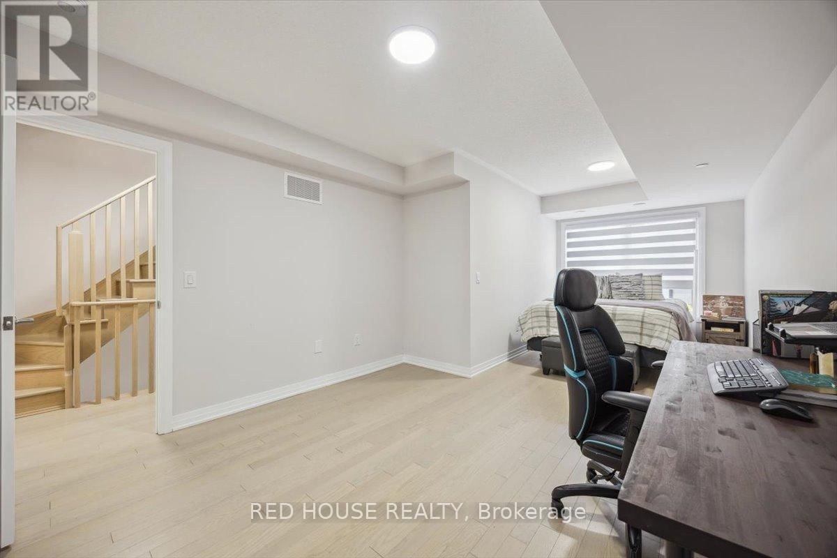 7 - 40 BAYNES WAY Image 12