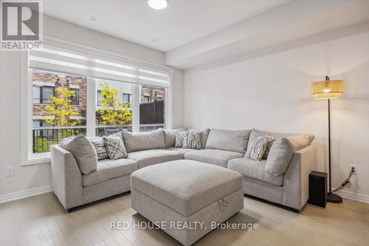 7 - 40 BAYNES WAY Image 5