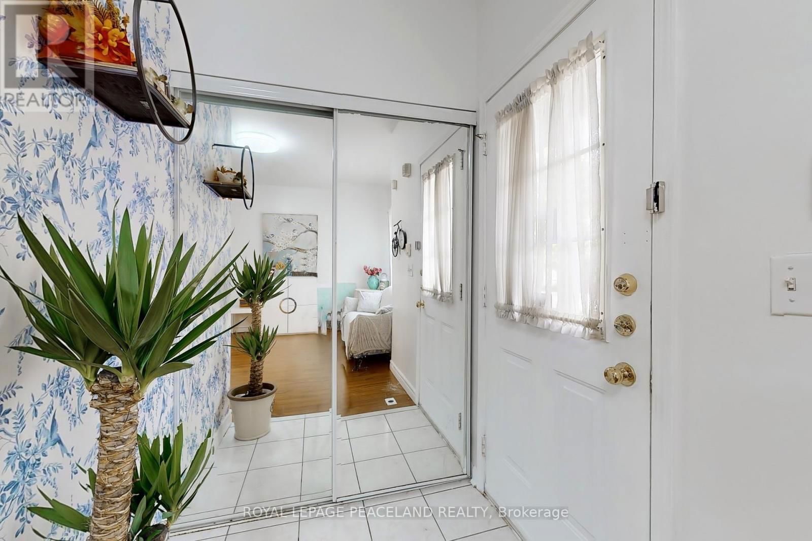3 - 15 ST MORITZ WAY Image 13