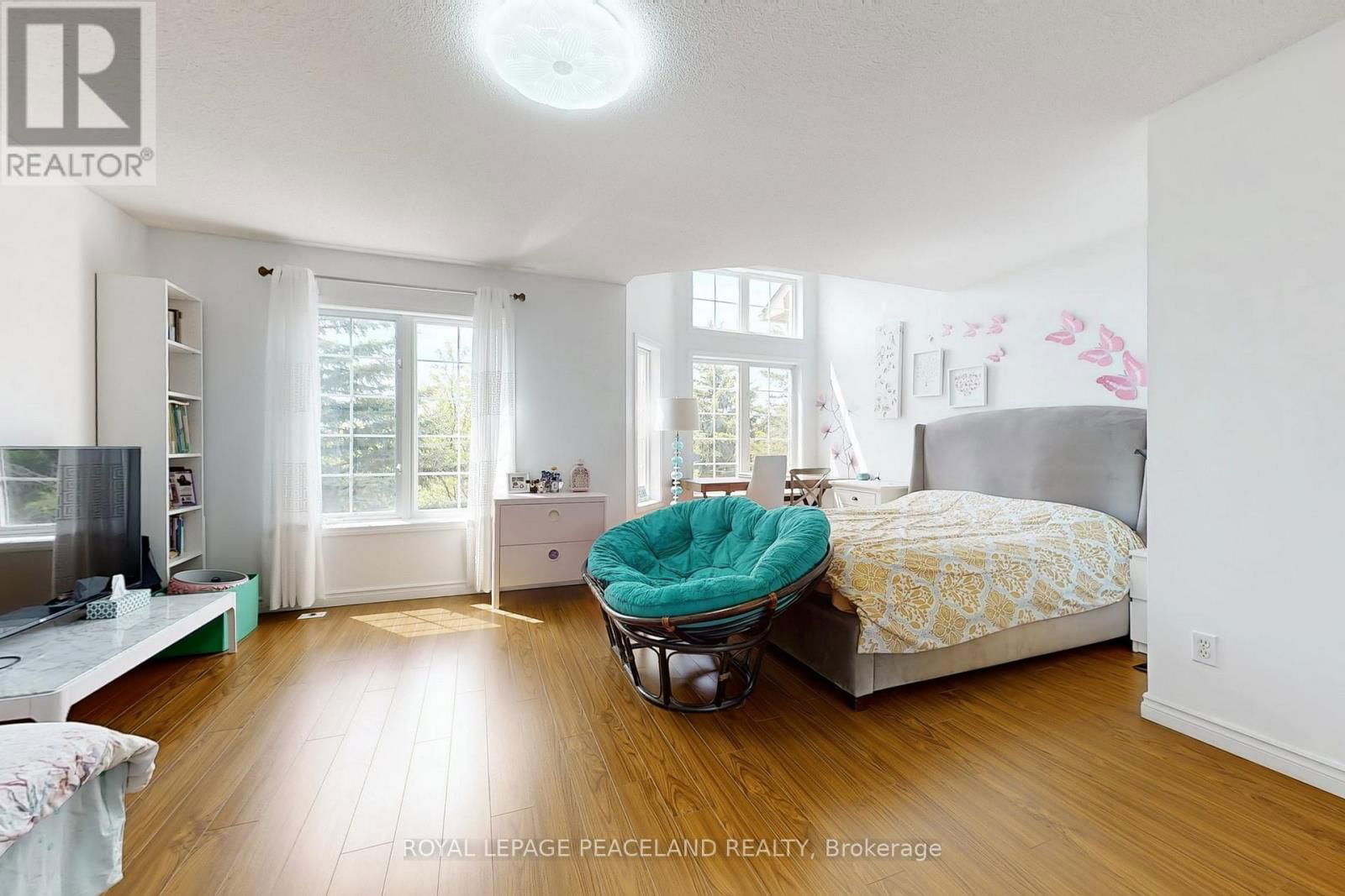3 - 15 ST MORITZ WAY Image 19