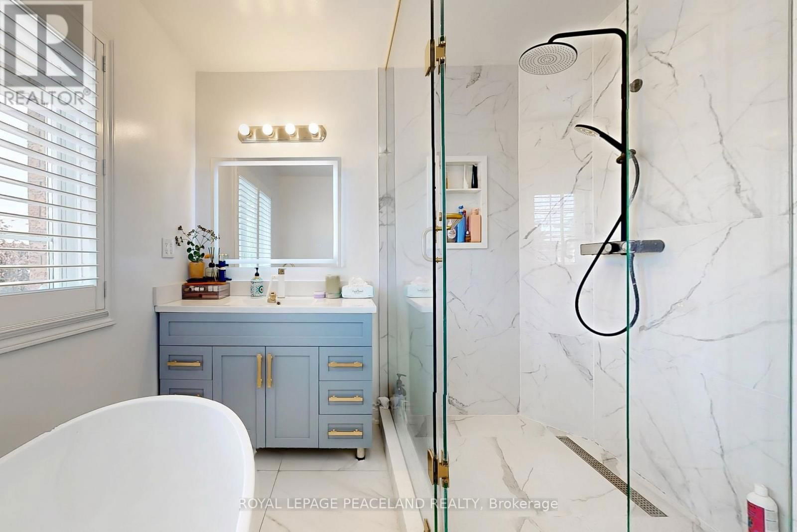 3 - 15 ST MORITZ WAY Image 21