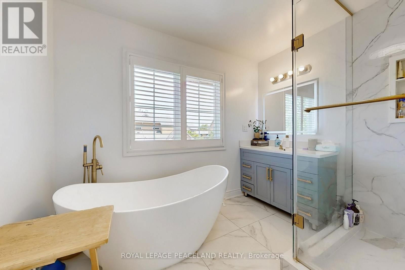 3 - 15 ST MORITZ WAY Image 22