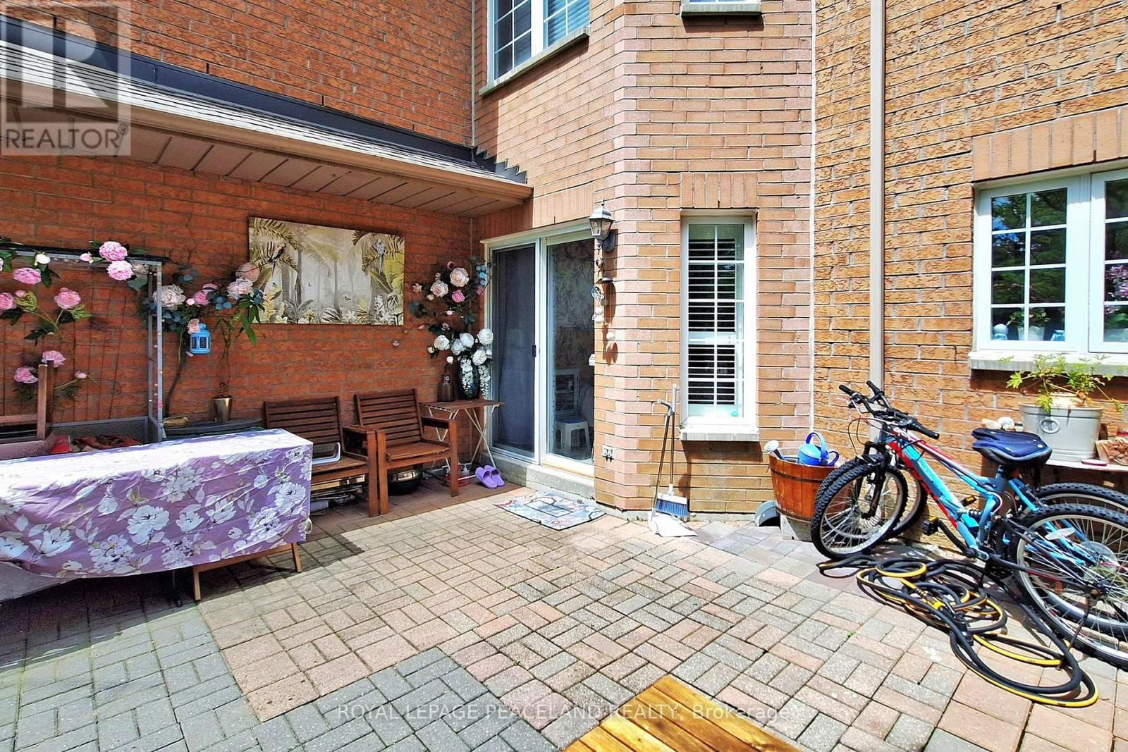 3 - 15 ST MORITZ WAY Image 26