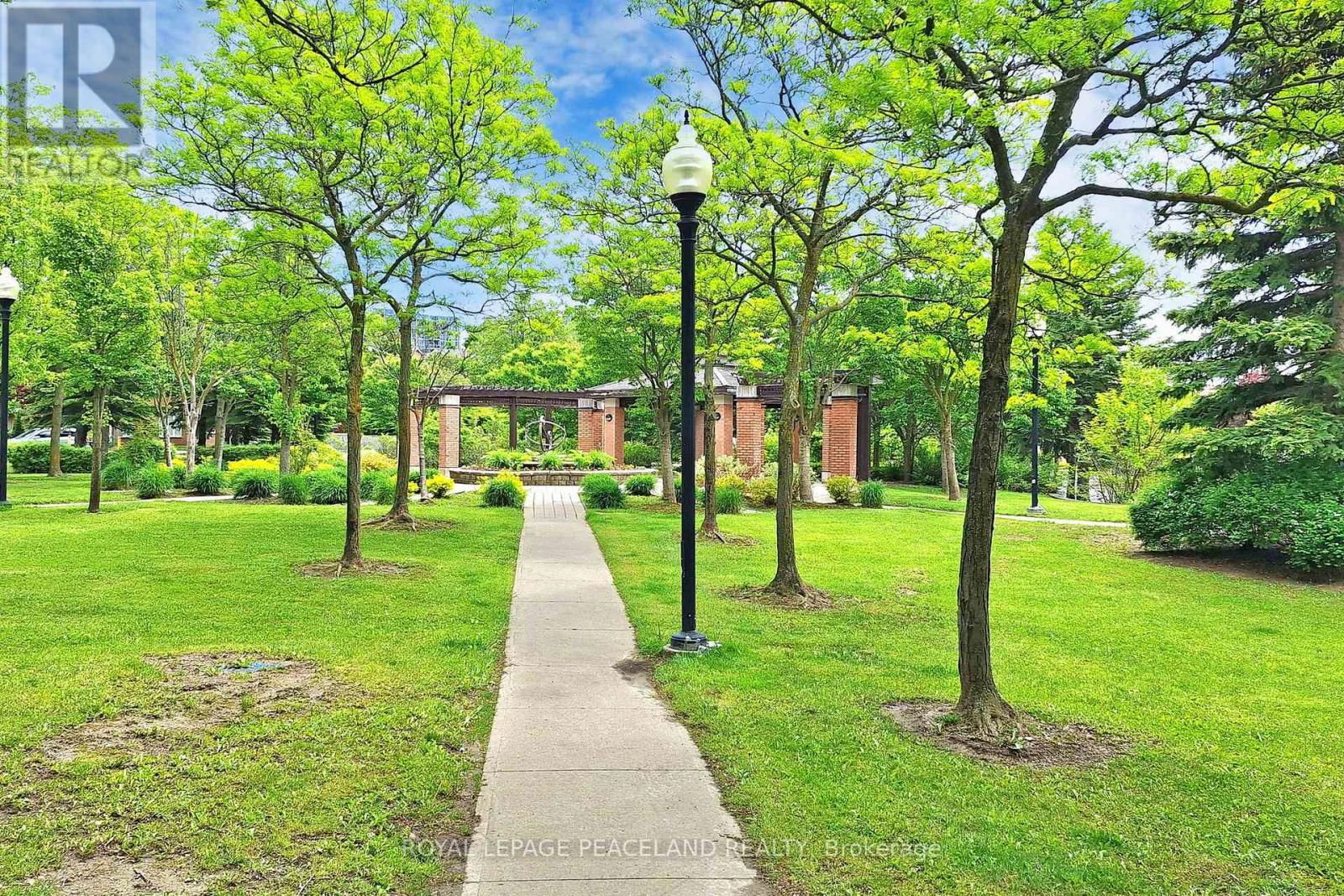 3 - 15 ST MORITZ WAY Image 33