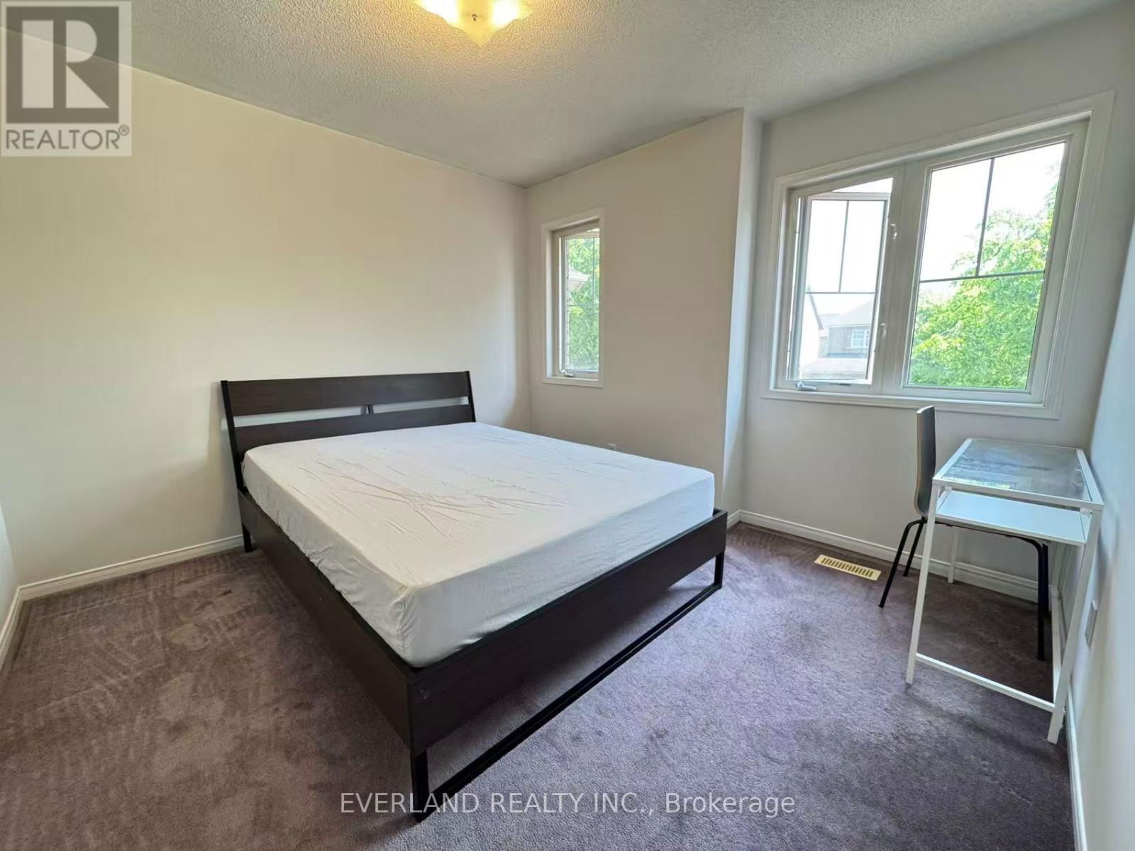25 SAFFRON STREET Image 16