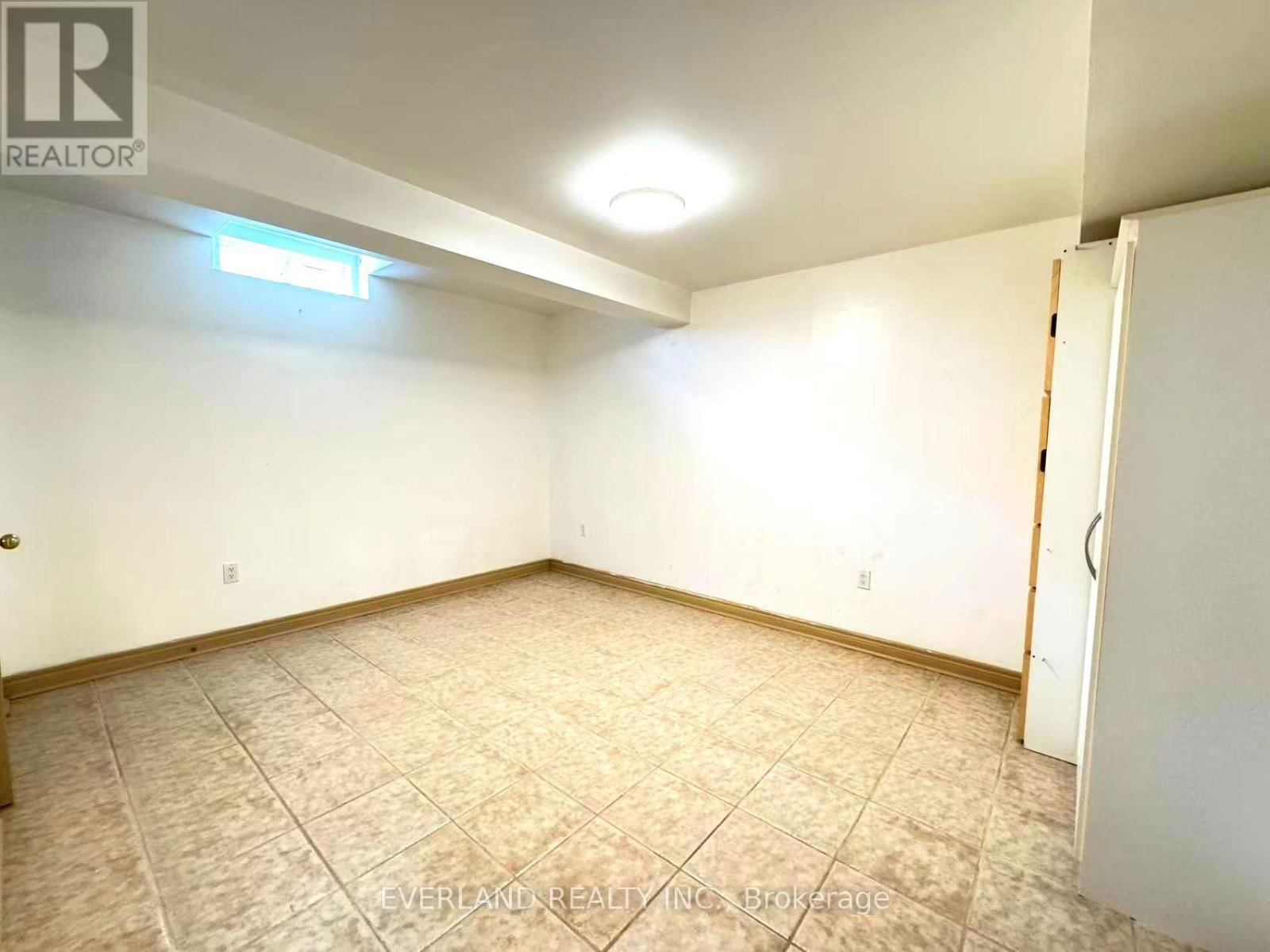 25 SAFFRON STREET Image 20