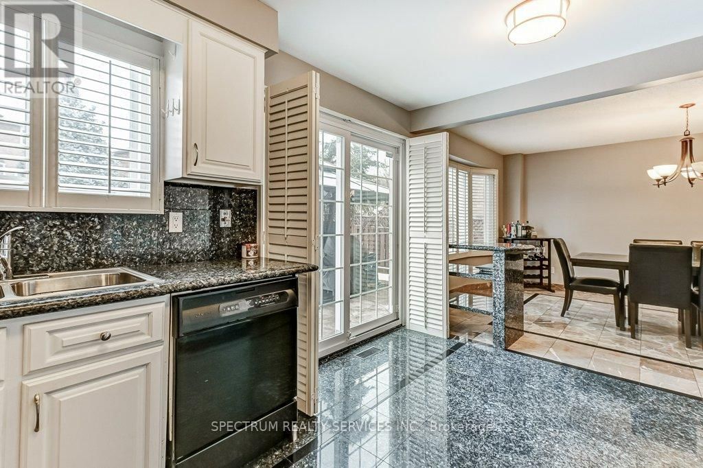 119 SILVER ARROW CRESCENT Image 15