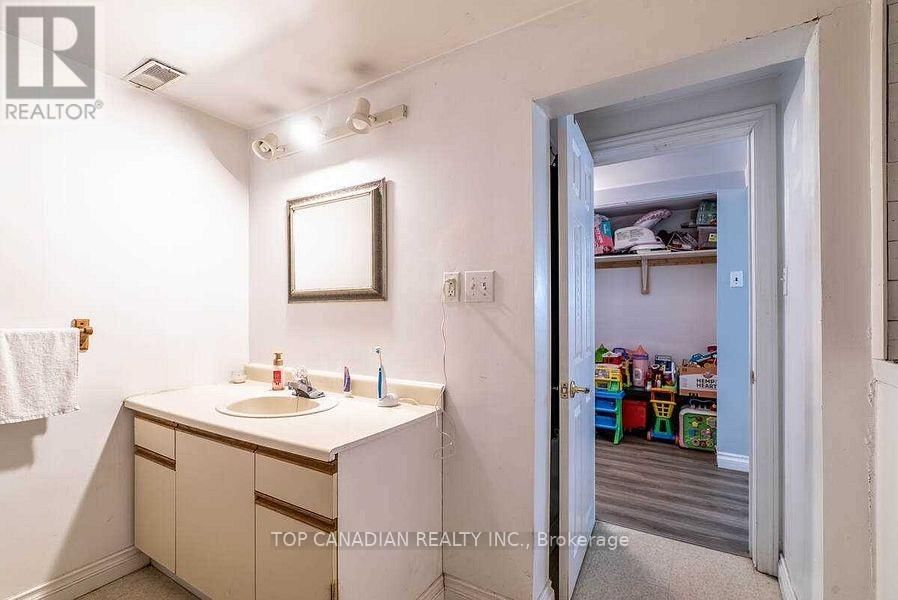 772 HAPPY VALE DRIVE Image 25