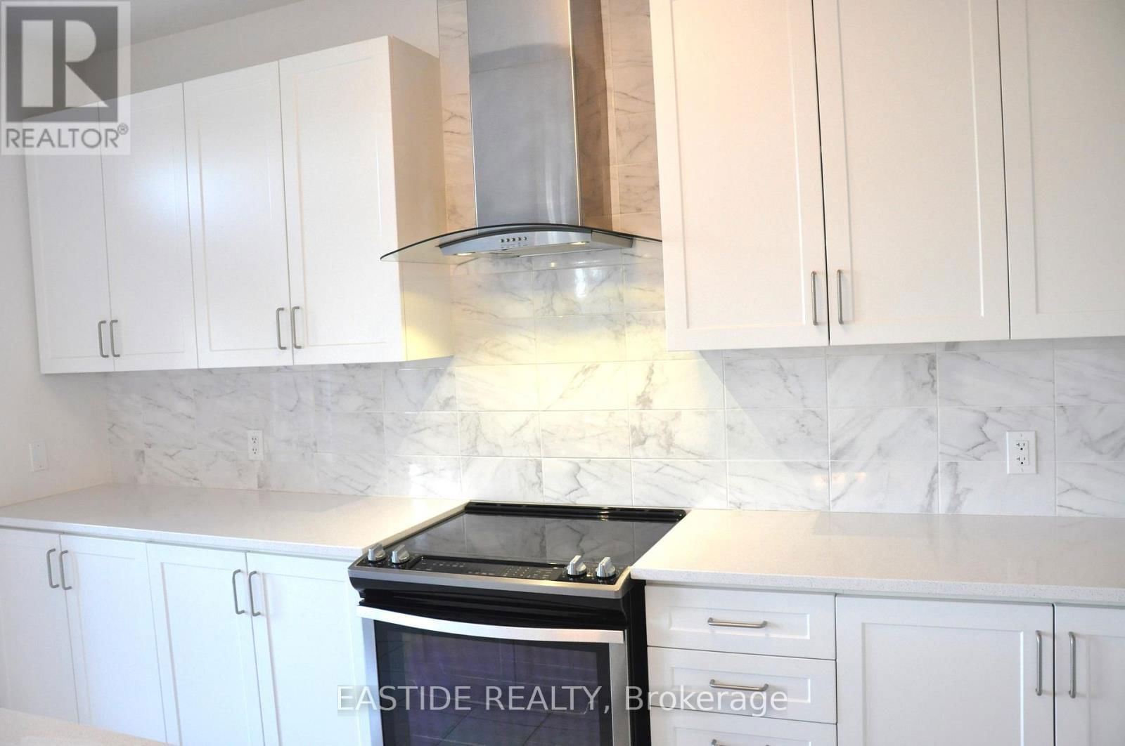 156 FRANK KELLY DRIVE Image 14
