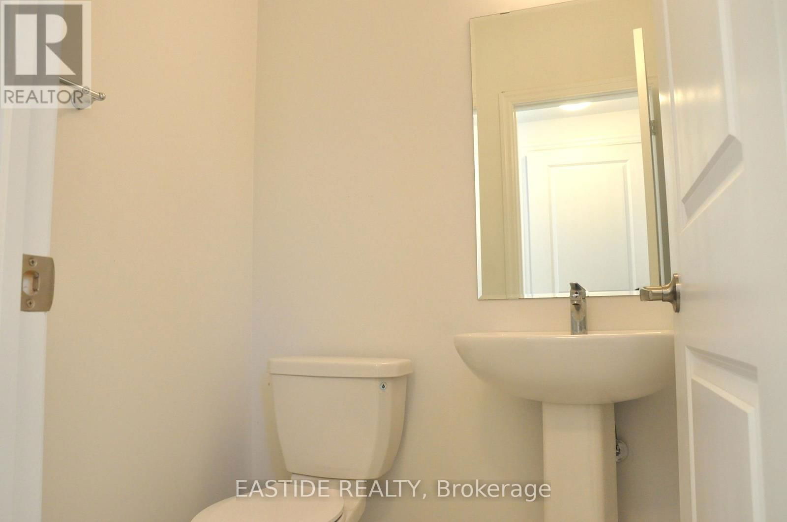 156 FRANK KELLY DRIVE Image 17