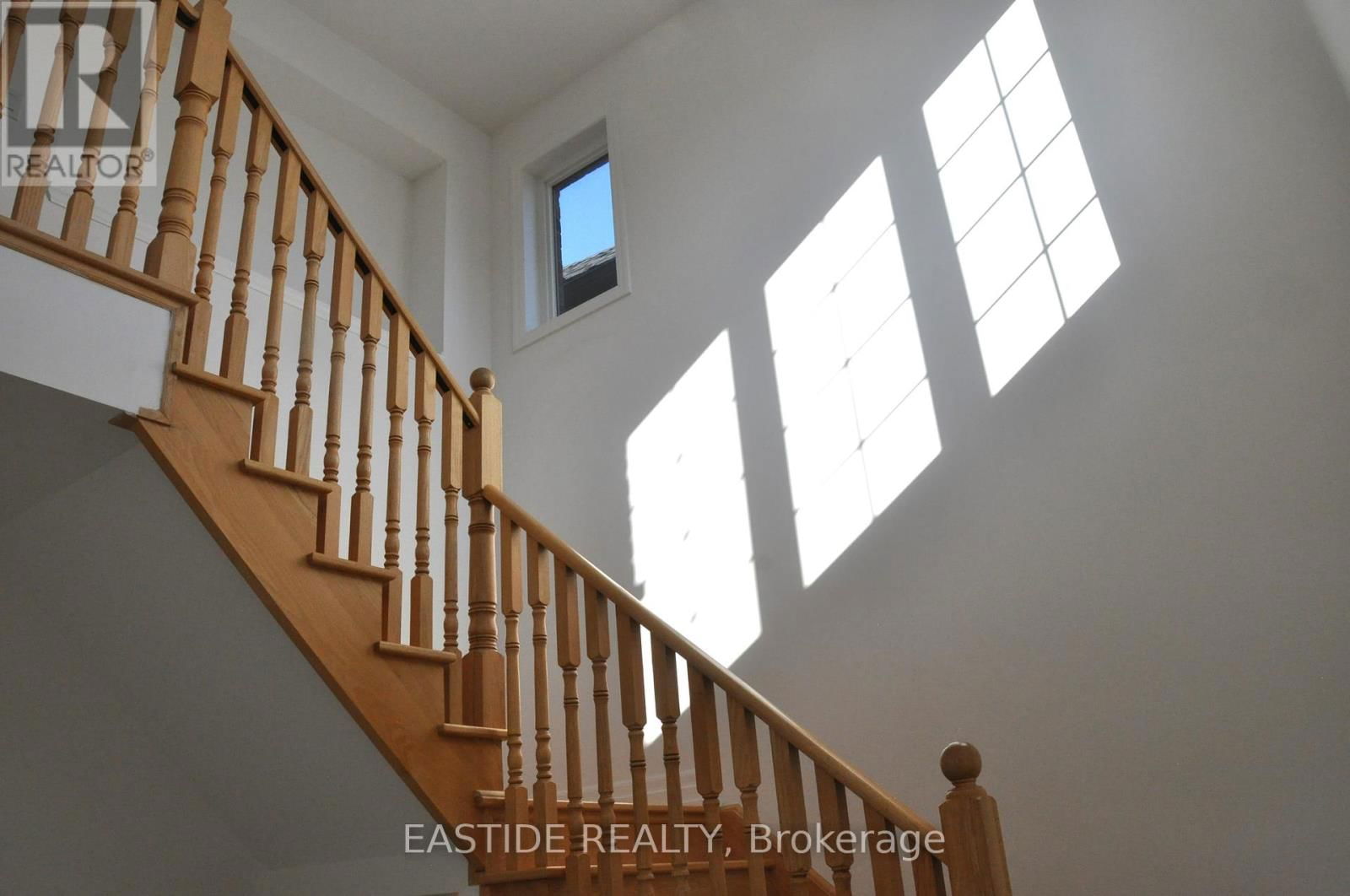 156 FRANK KELLY DRIVE Image 18