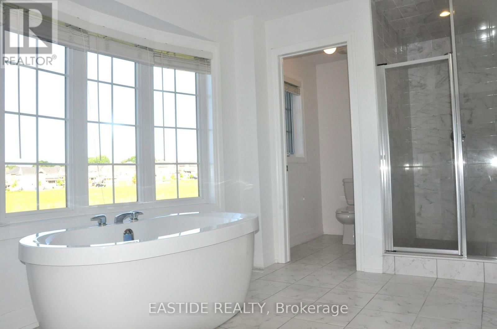 156 FRANK KELLY DRIVE Image 22