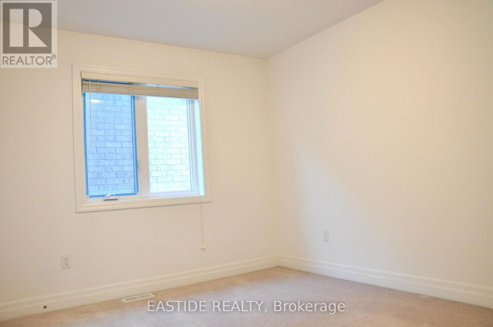 156 FRANK KELLY DRIVE Image 27