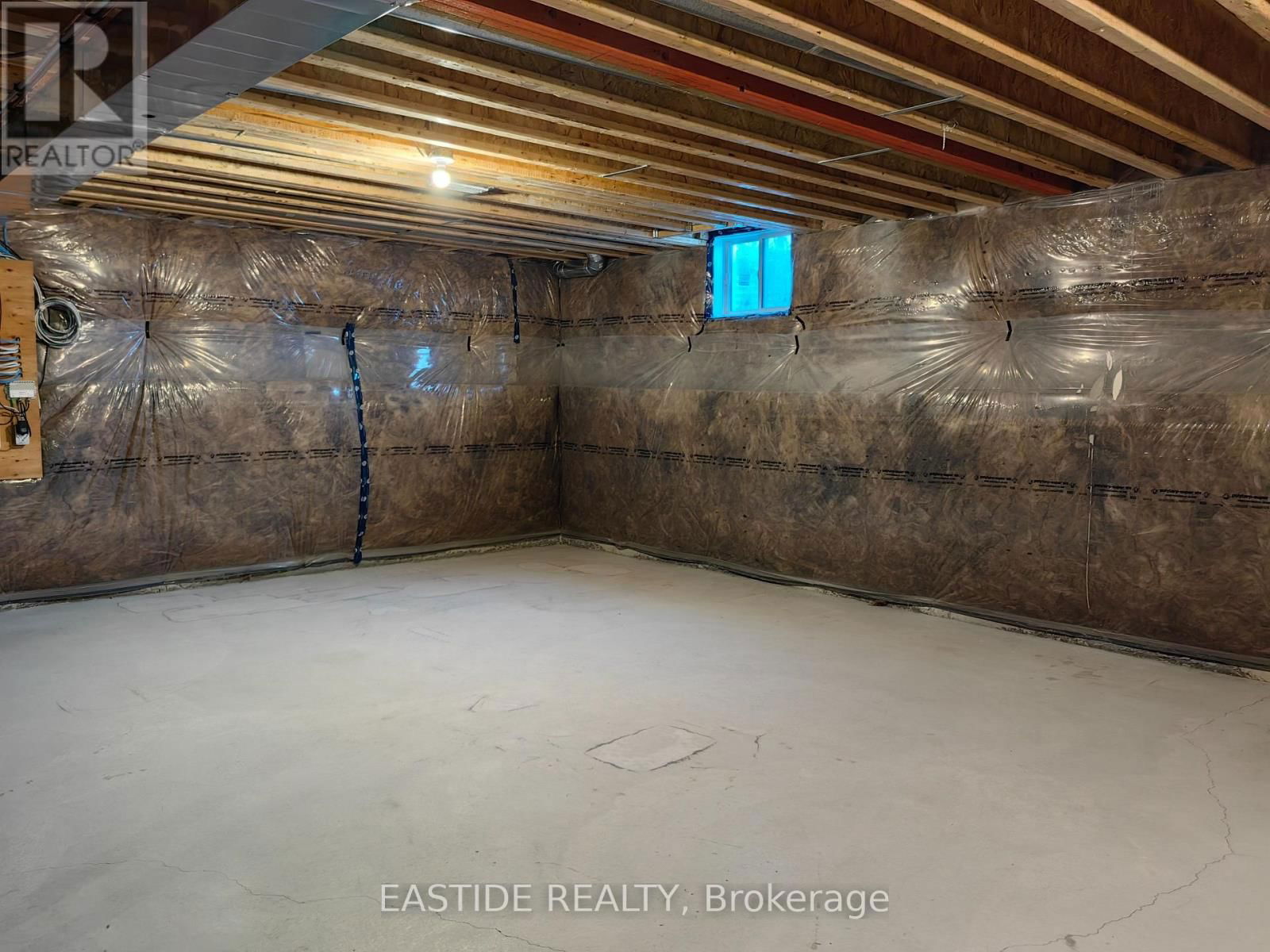 156 FRANK KELLY DRIVE Image 33