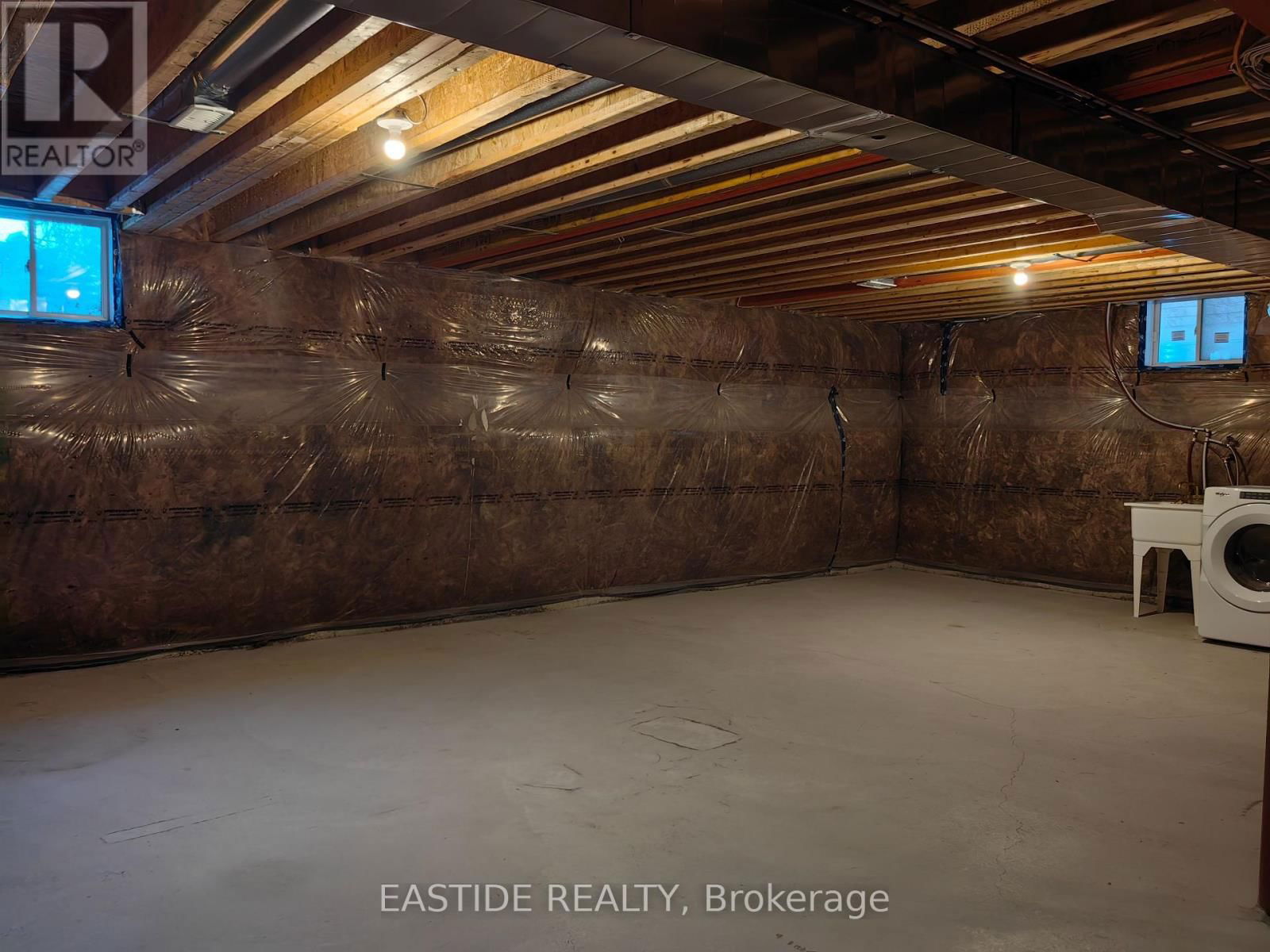 156 FRANK KELLY DRIVE Image 34
